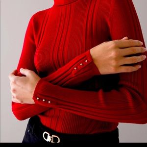 Small red WHBM woman’s turtle neck